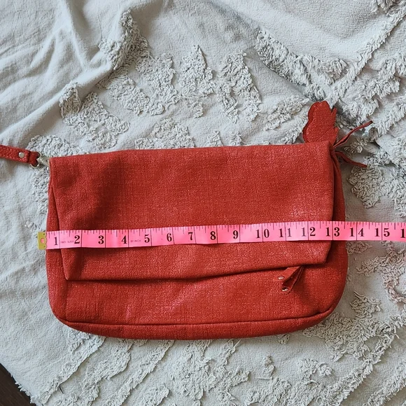 Large Roots clutch - Picture 5 of 6